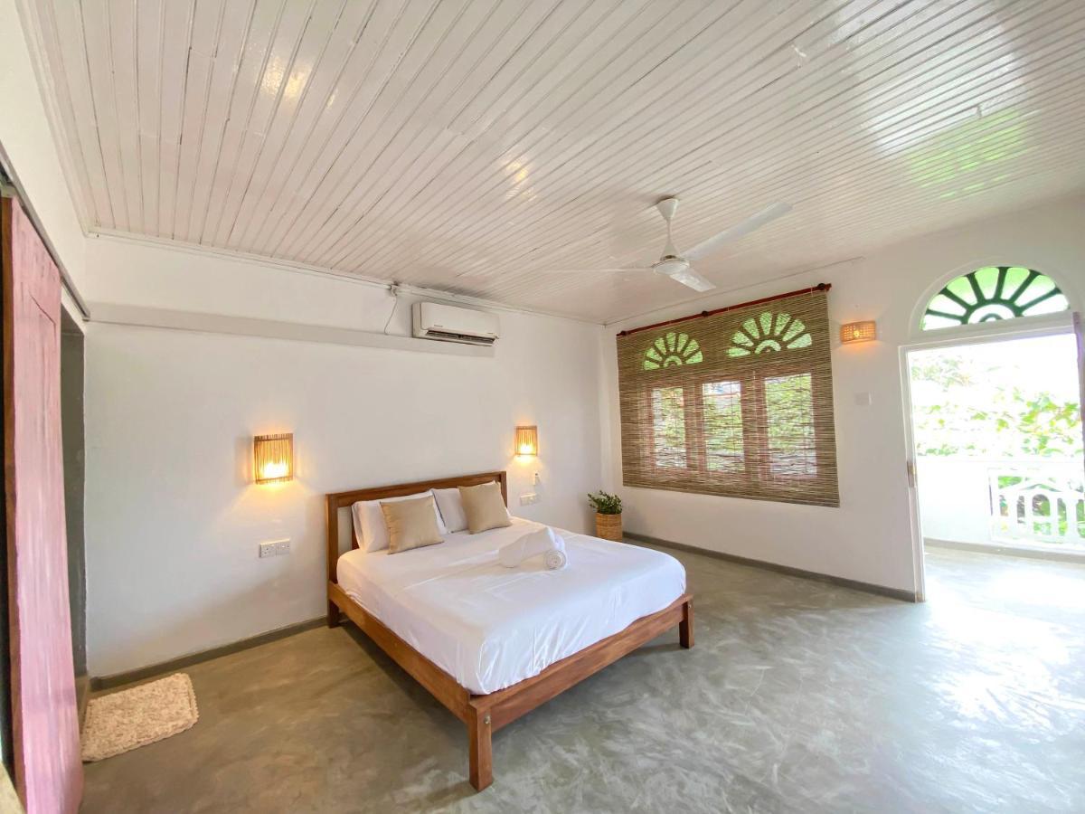 Hotel Sky Breeze Unawatuna Exterior foto