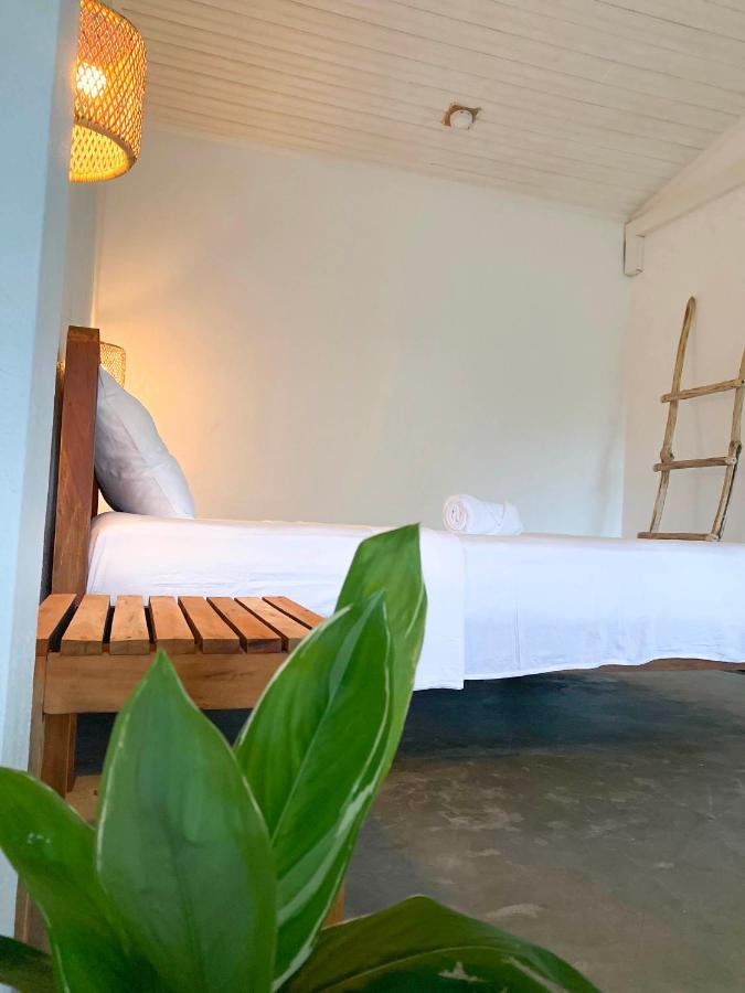 Hotel Sky Breeze Unawatuna Exterior foto
