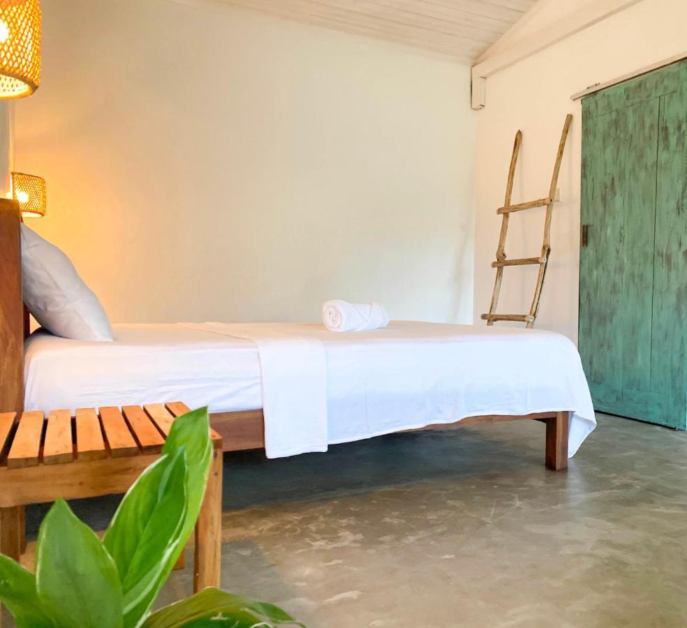 Hotel Sky Breeze Unawatuna Exterior foto
