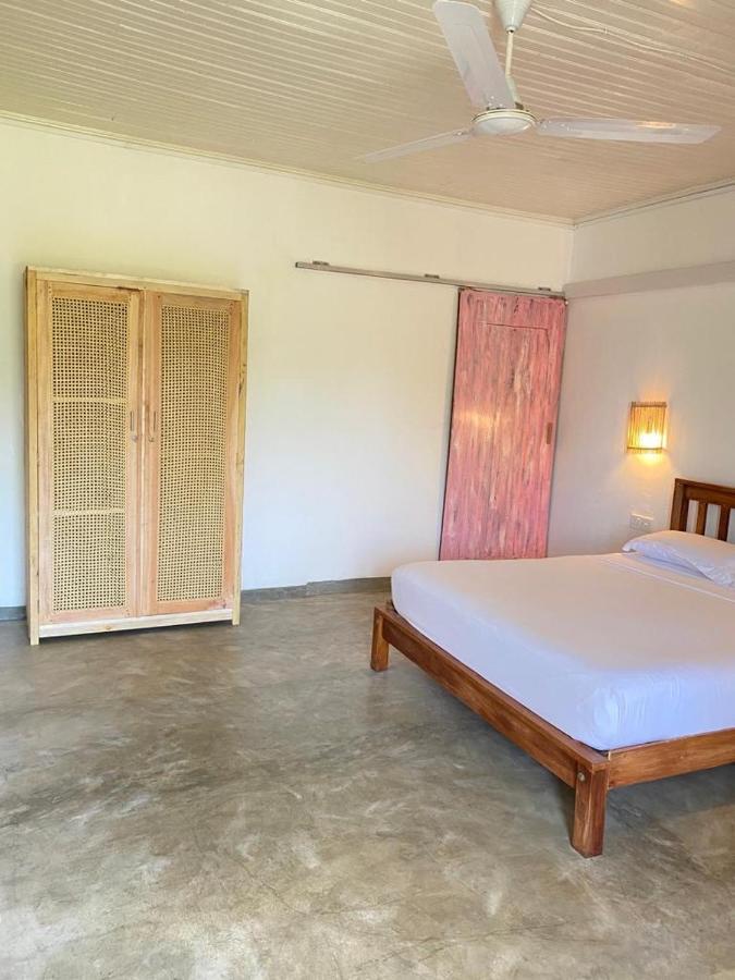Hotel Sky Breeze Unawatuna Exterior foto