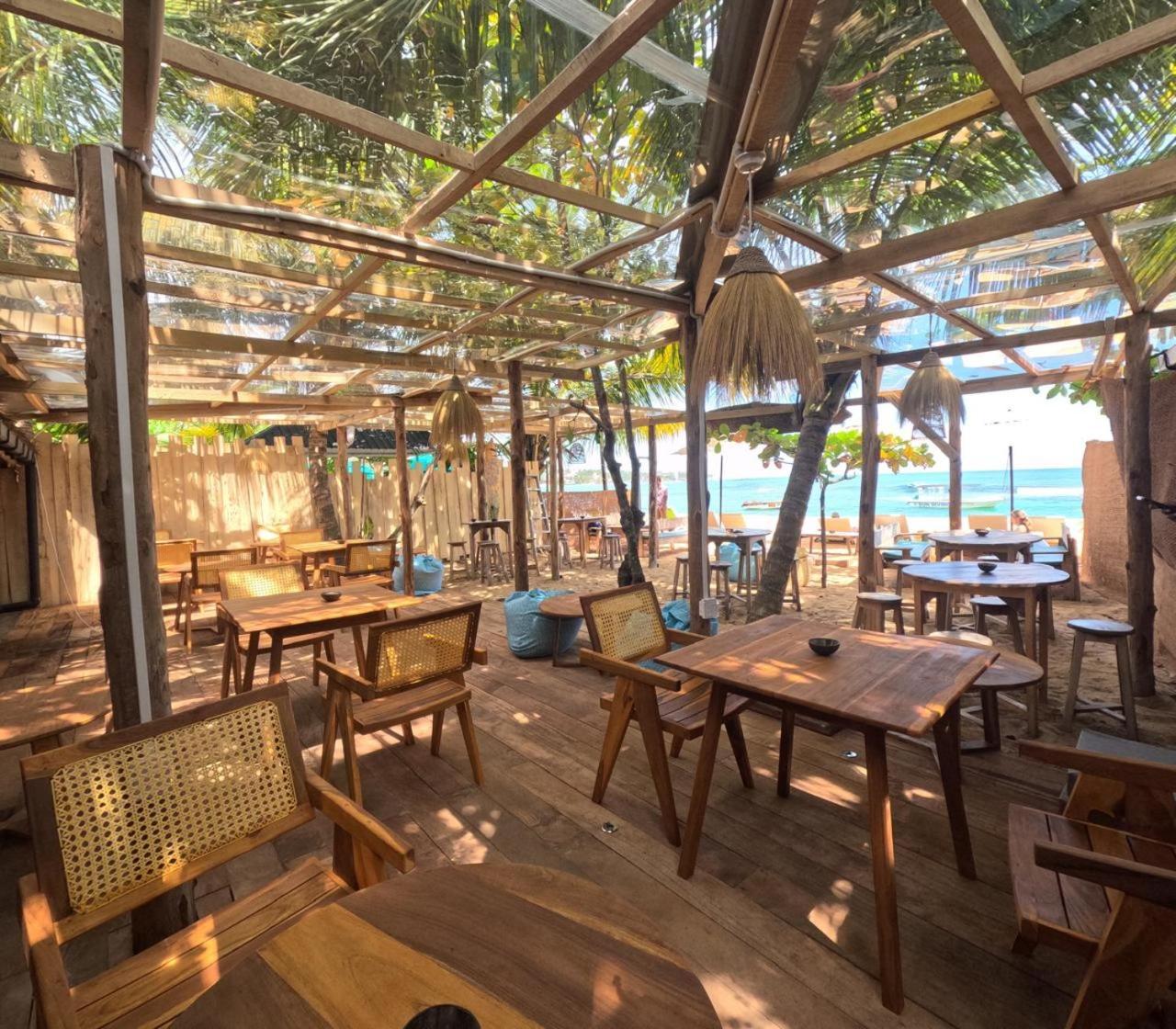 Hotel Sky Breeze Unawatuna Exterior foto
